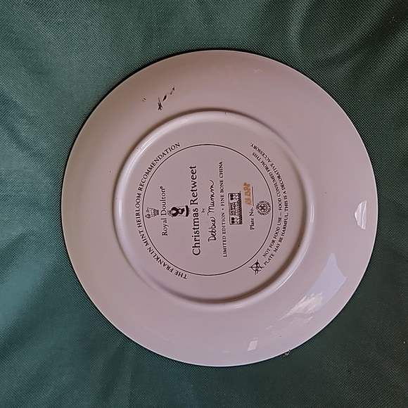 Royal Doulton Christmas Plate by Debbie Mumm - Picture 2 of 5